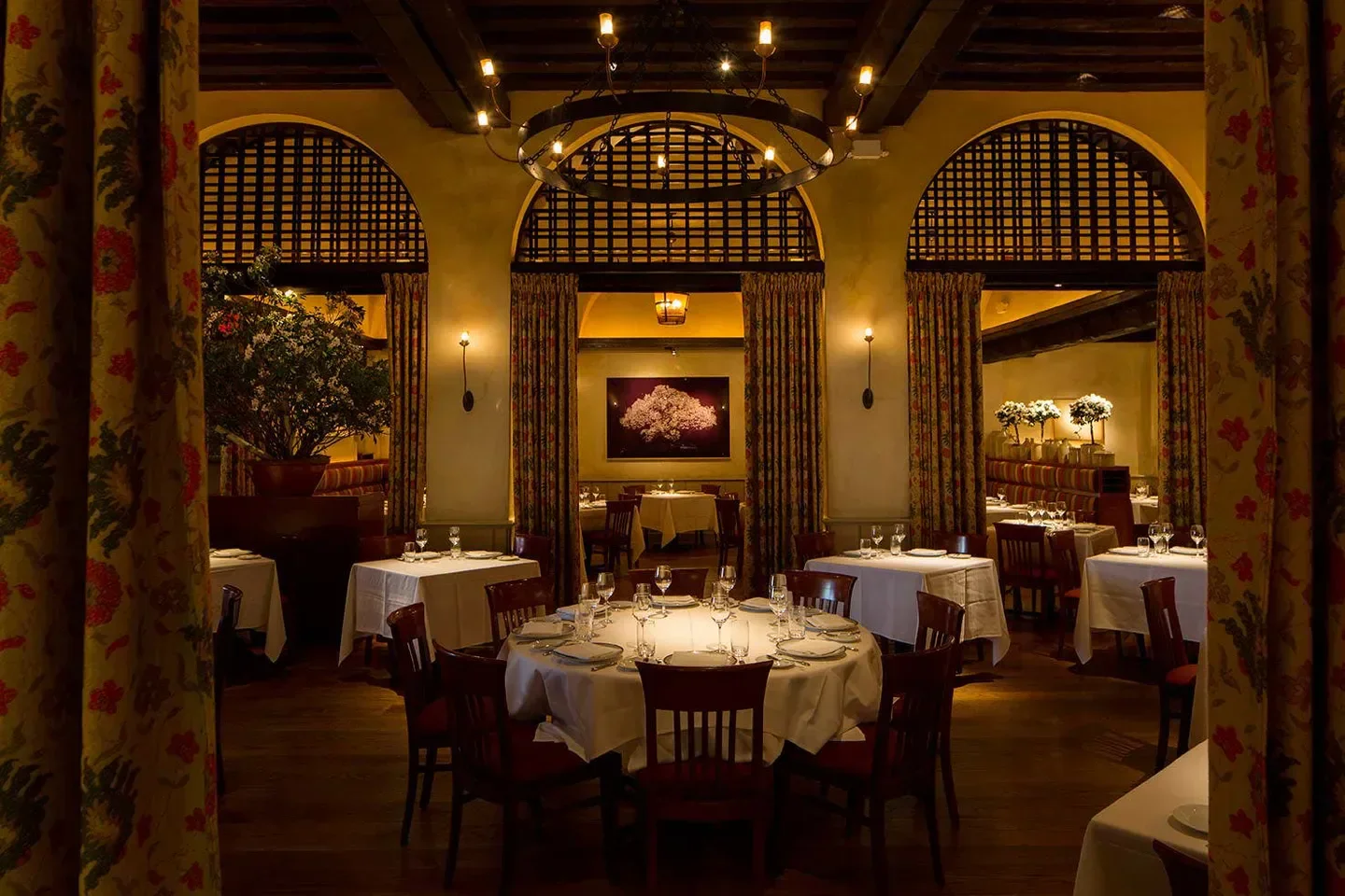 Elegant interior dining at Gramercy Tavern, a popular New York City restaurant.